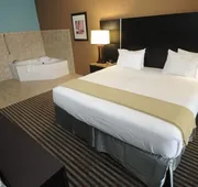 Holiday Inn Express Somerset by IHG hotel detail image 4