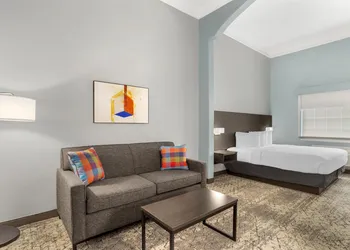Best Western Plus New Caney Inn & Suites hotel thumbnail 6
