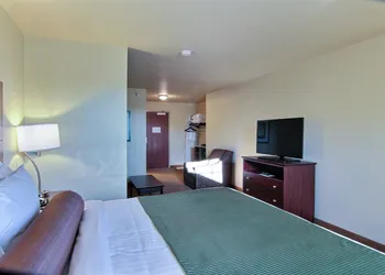 Cobblestone Hotel & Suites - Beulah hotel thumbnail 6