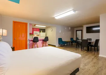 Coast River Inn by OYO Seaside hotel thumbnail 6