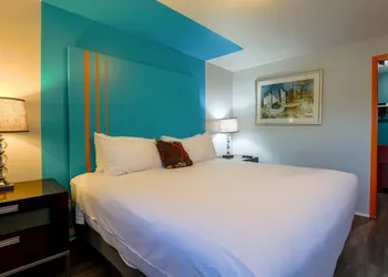 Coast River Inn by OYO Seaside hotel thumbnail 7
