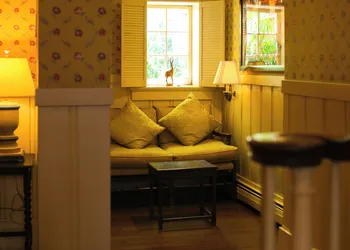 Petite Auberge hotel thumbnail 7