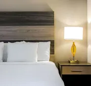 La Quinta Inn & Suites by Wyndham Andrews hotel detail image 4