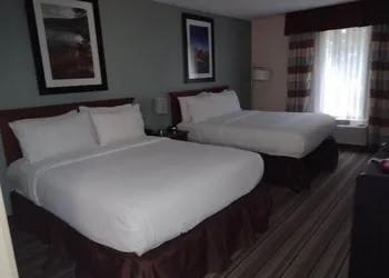 White Pine Lodge hotel thumbnail 3