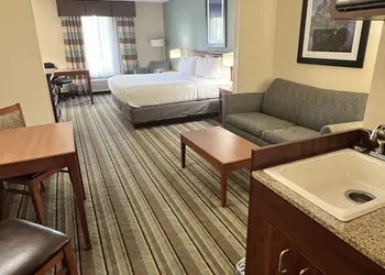 White Pine Lodge hotel thumbnail 6