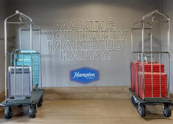 Hampton Inn & Suites Palm Desert hotel thumbnail 6