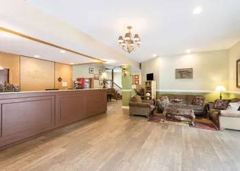 Baymont by Wyndham Helen hotel thumbnail 3