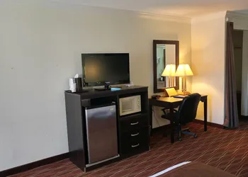 Baymont by Wyndham Helen hotel thumbnail 6