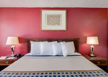 Knights Inn Big Spring hotel thumbnail 6