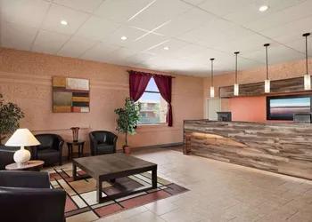 Travelodge by Wyndham Swift Current hotel thumbnail 3