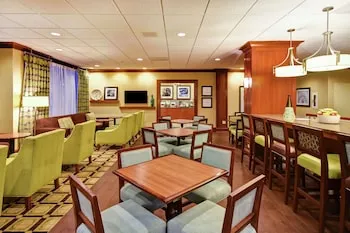 Hampton Inn Chicago - Gurnee hotel thumbnail 3