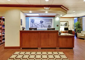 Hampton Inn Chicago - Gurnee hotel thumbnail 4