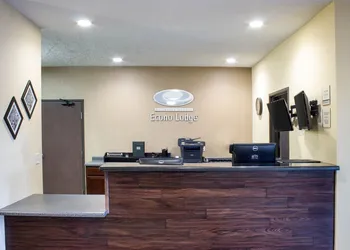 Comfort Inn Yankton SD hotel thumbnail 2