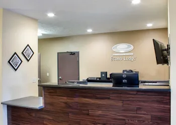 Comfort Inn Yankton SD hotel thumbnail 3