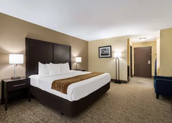 Comfort Inn Yankton SD hotel thumbnail 7