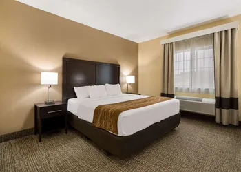 Comfort Inn Yankton SD hotel thumbnail 8
