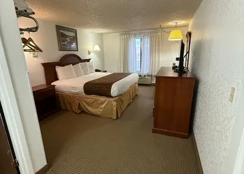 Richland Inn & Suites hotel thumbnail 5