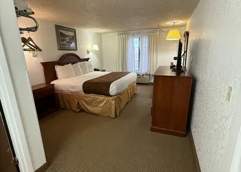 Richland Inn & Suites hotel thumbnail 5