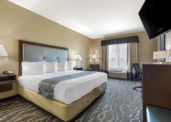 Best Western Plus Fort Stockton Hotel hotel thumbnail 7