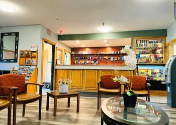 The Best Inn & Suites hotel thumbnail 3