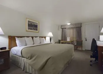 Magnuson Hotel Park Vue hotel thumbnail 4