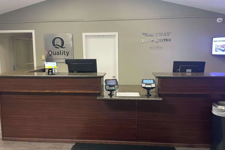Quality Inn Ontario hotel detail image 2