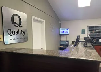 Quality Inn Ontario hotel thumbnail 3