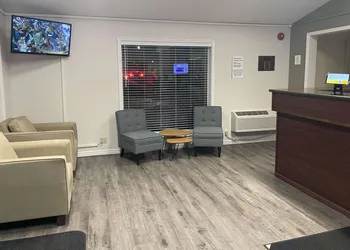 Quality Inn Ontario hotel thumbnail 7
