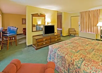 Americas Best Value Inn Grenada hotel thumbnail 2