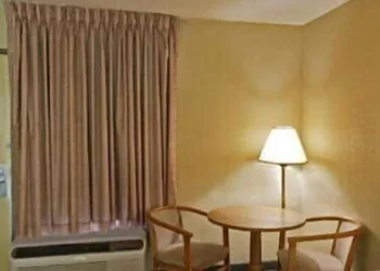 Americas Best Value Inn Grenada hotel thumbnail 6