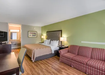 Quality Inn Roanoke Airport hotel thumbnail 5