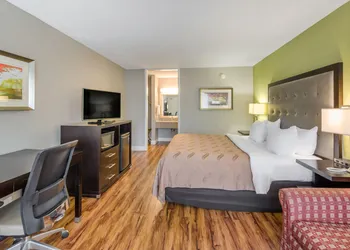 Quality Inn Roanoke Airport hotel thumbnail 7