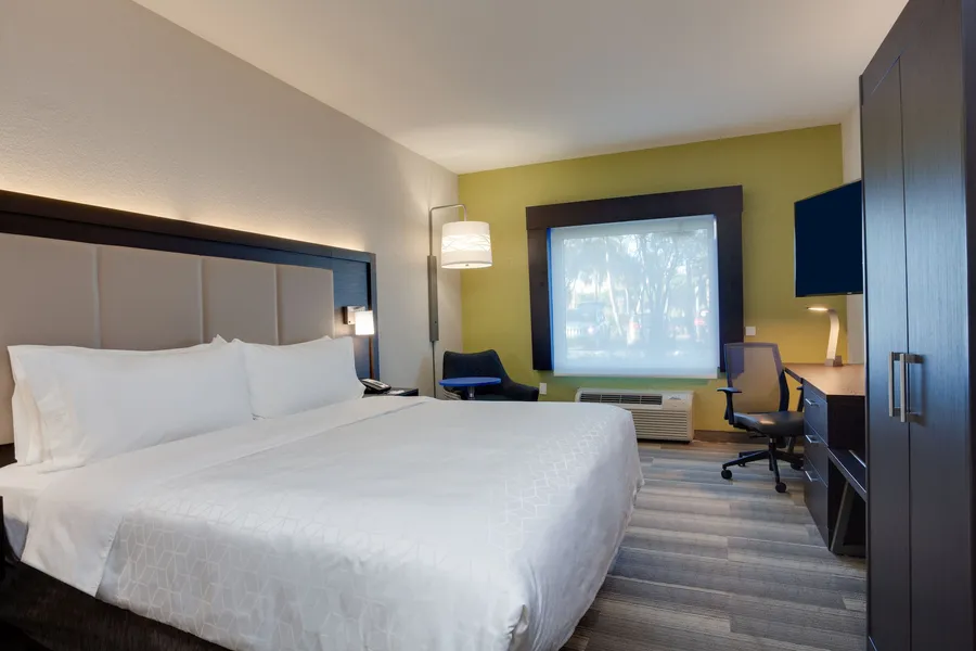 Holiday Inn Express Hotel & Suites Ft Lauderdale Airport/Cru by IHG hotel detail image 6