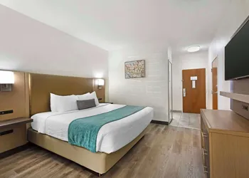 Best Western Plus Safford hotel thumbnail 8