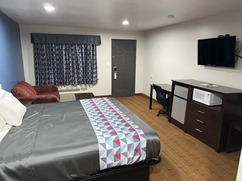 Economy inn hotel detail image 6