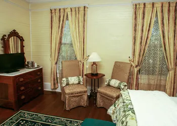 Coombs Inn & Suites hotel thumbnail 2
