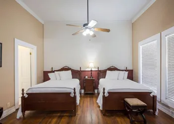 Coombs Inn & Suites hotel thumbnail 4