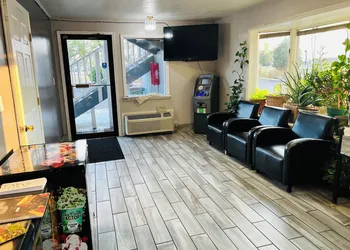 Relax Inn hotel thumbnail 3