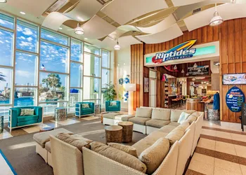 Holiday Inn Resort Pensacola Beach by IHG hotel thumbnail 2