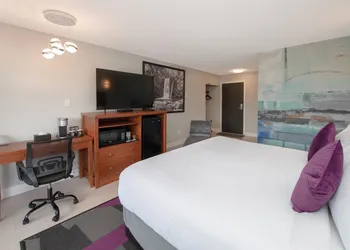 Coast Metro Vancouver Hotel hotel thumbnail 7