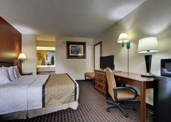 Key West Inn - Lafayette hotel thumbnail 5