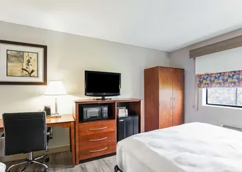 Best Western U. S. Inn hotel thumbnail 6