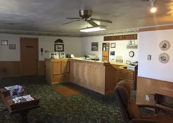 Burr Oak Motel hotel thumbnail 3