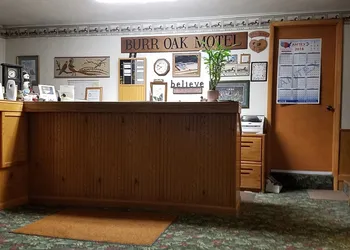 Burr Oak Motel hotel thumbnail 4