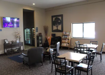 Cobblestone Inn & Suites - Denison - Oak Ridge hotel thumbnail 2