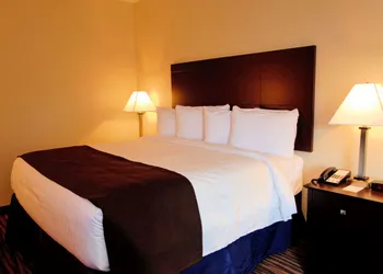 Cobblestone Inn & Suites - Denison - Oak Ridge hotel thumbnail 6