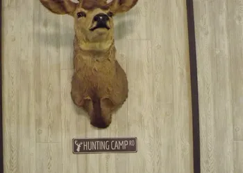 Crest Country Inn hotel thumbnail 8