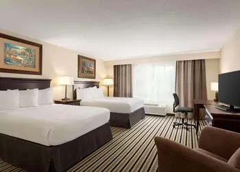 Country Inn & Suites By Radisson, Little Falls, Mn hotel thumbnail 4