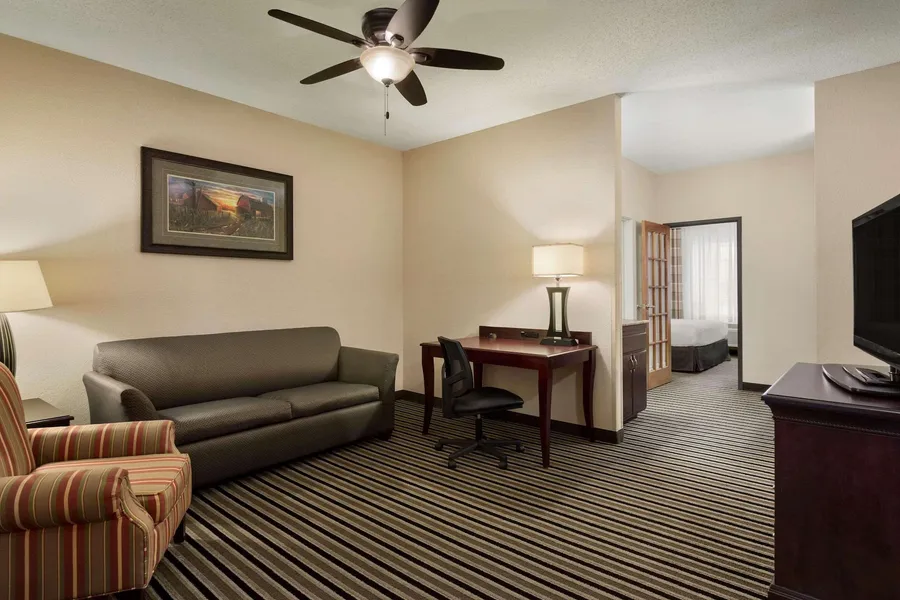 Country Inn & Suites By Radisson, Little Falls, Mn hotel detail image 6