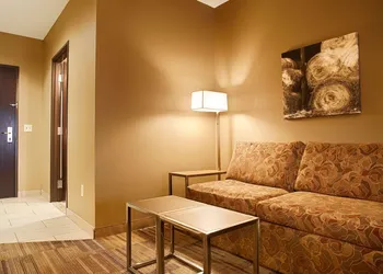 Best Western Plus Night Watchman Inn & Suites hotel thumbnail 6
